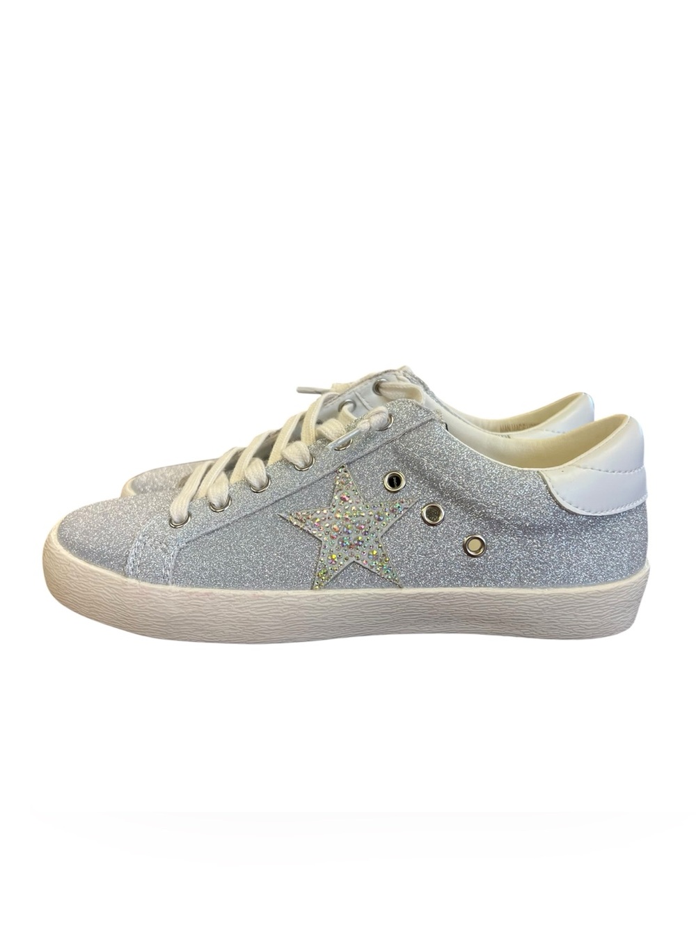 BOUTIQUE NWOT Mi.iM Silver Sparkly Fun Star Rhinestone Sneakers Sz 6.5
